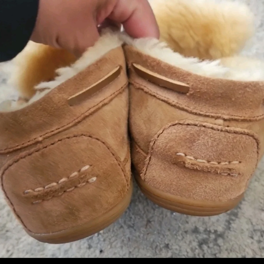 L.L.Bean Mens Tan Wicked Good Suede And Shearling Warm Indoor Outdoor Moccasins